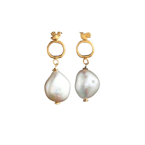 BIRDS WITH PEARLS