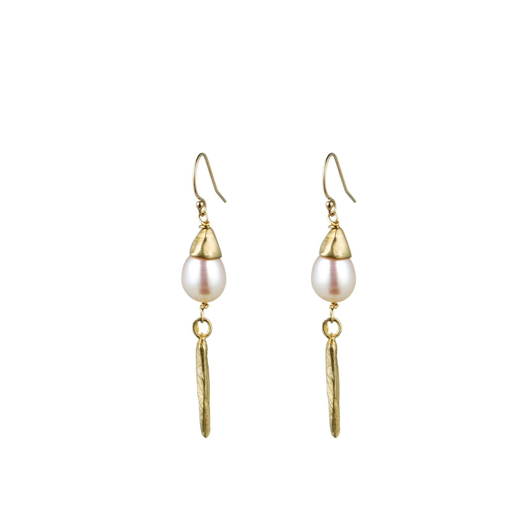 DAGGERS AND PEARLS
