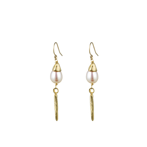 DAGGERS AND PEARLS