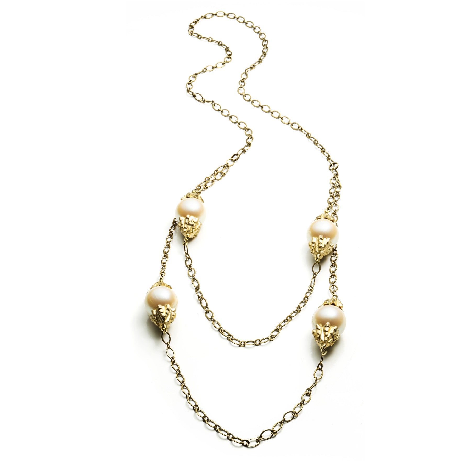 DECO PEARLS AND CHAINS