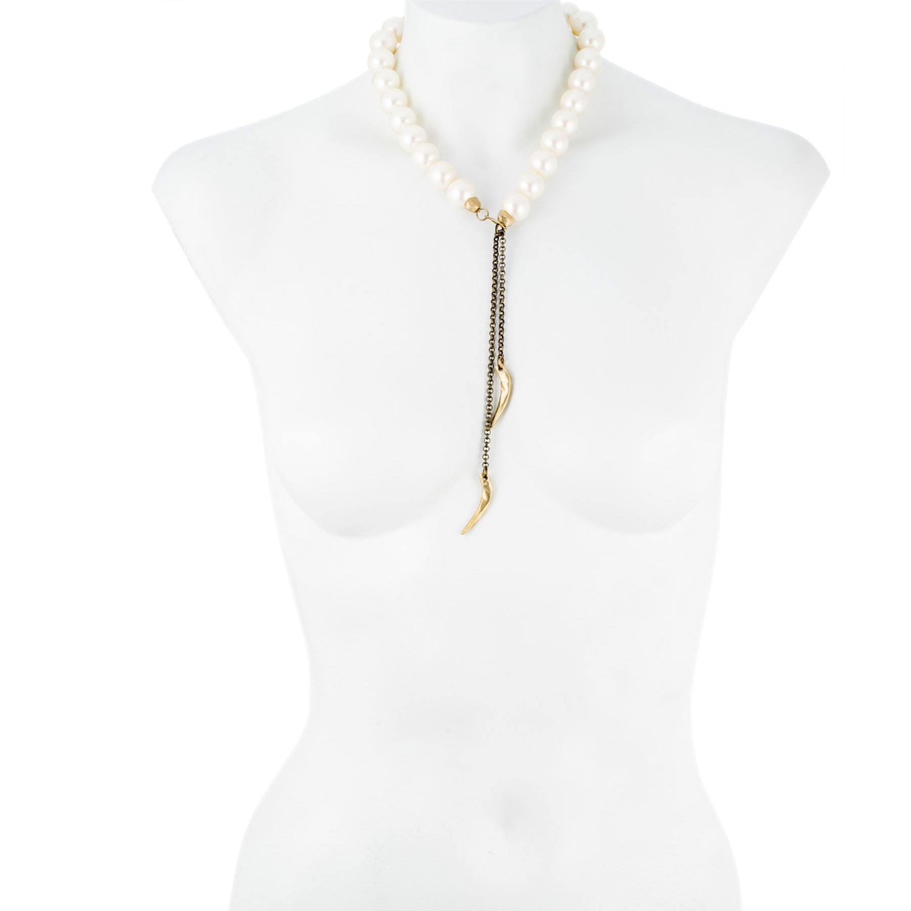 DOUBLE CLAWS WITH SMALL PEARLS